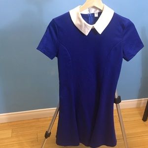 Adorable Blue Dress with a Satin White Collar